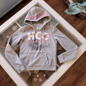HOLLISTER Hoodie (wardrobe essential!)